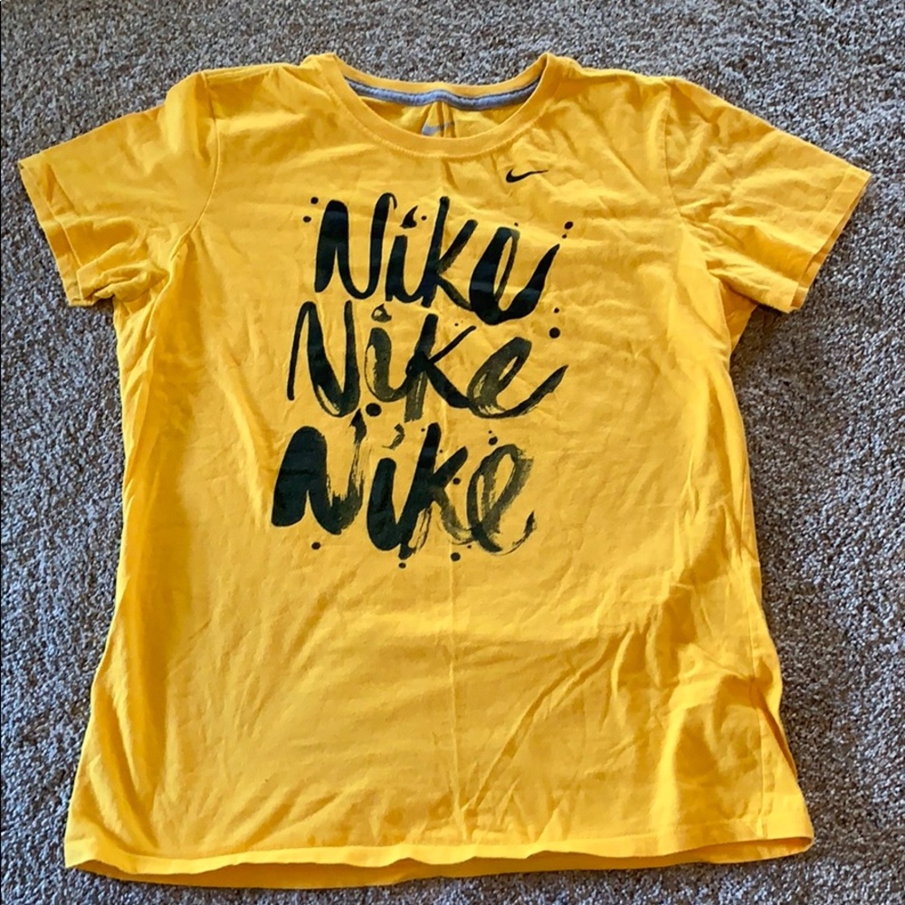 Graphic tee